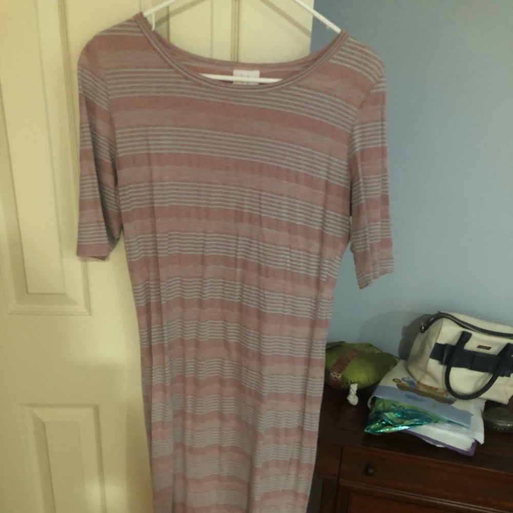 Host Pick 💕 Pink Lularoe Julia